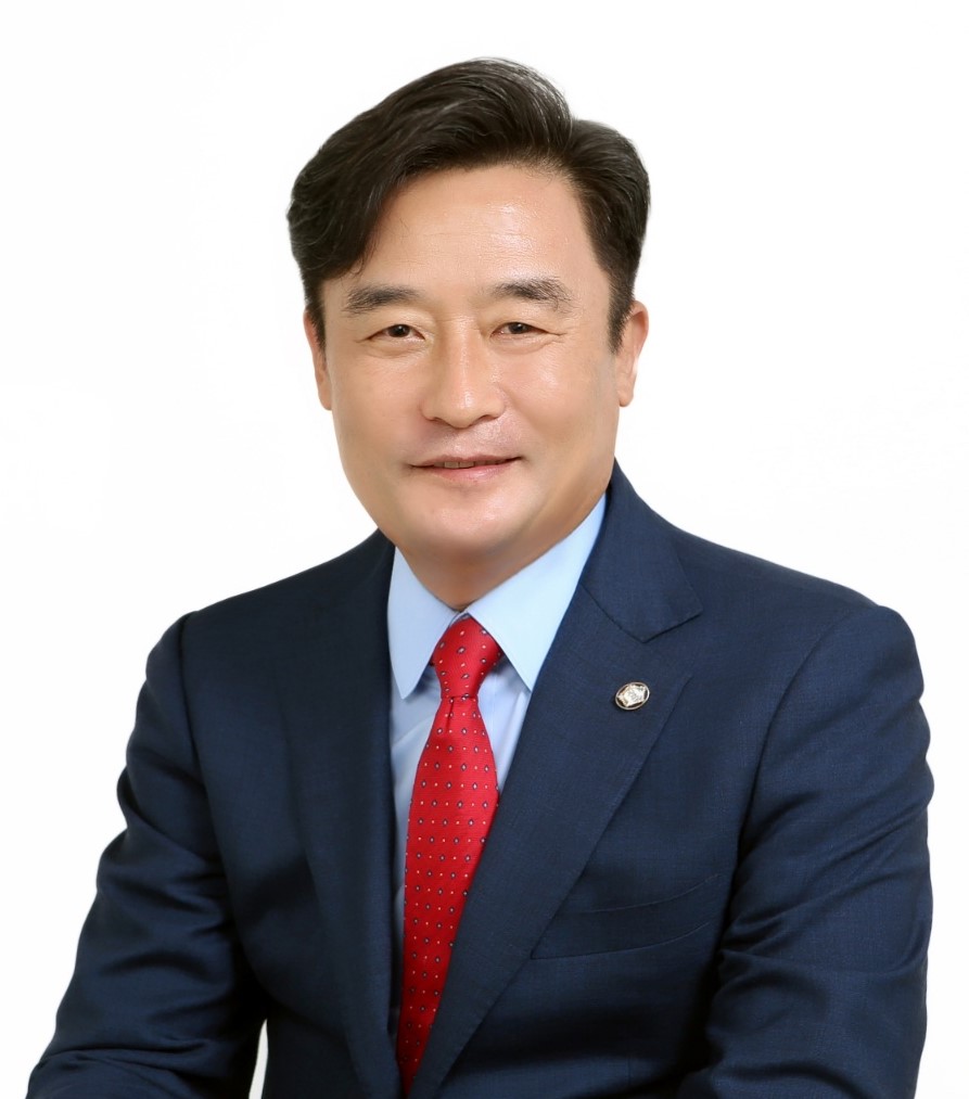 정동만